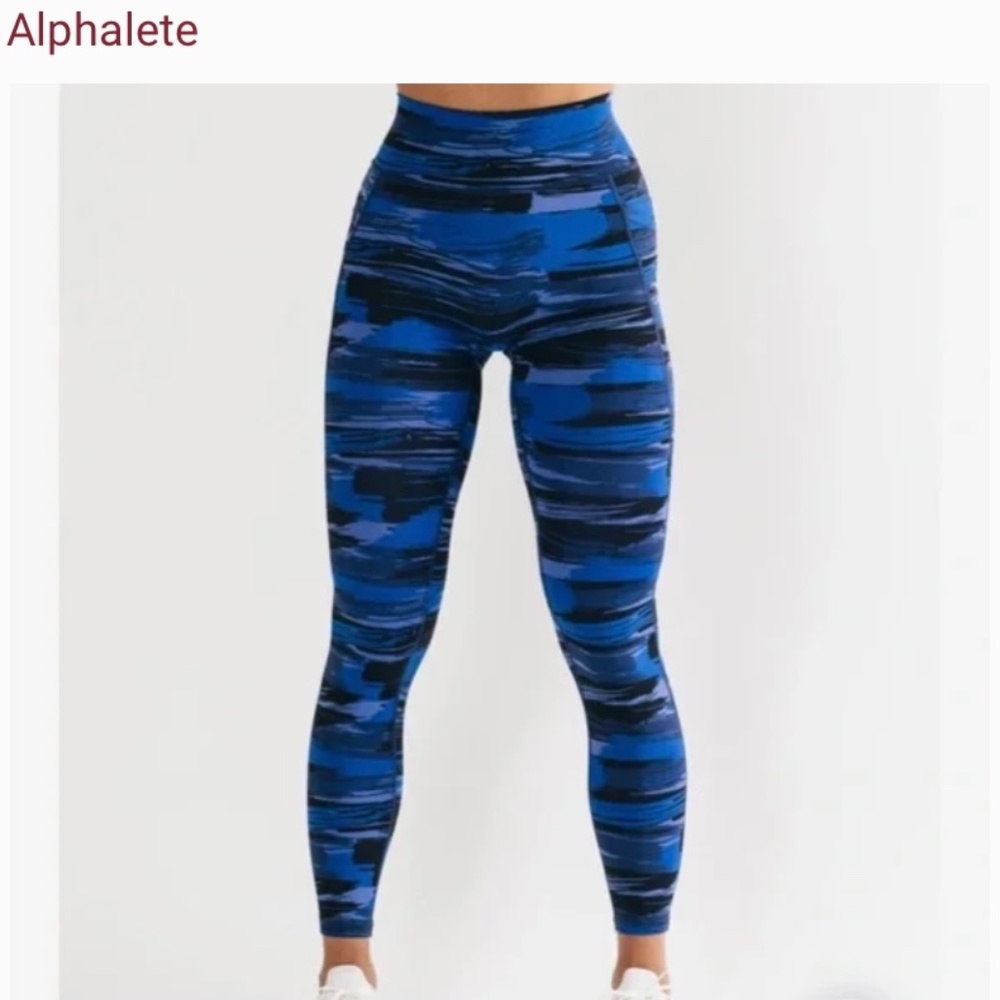 ALPHALETE Surface Pocket Legging- Size Small